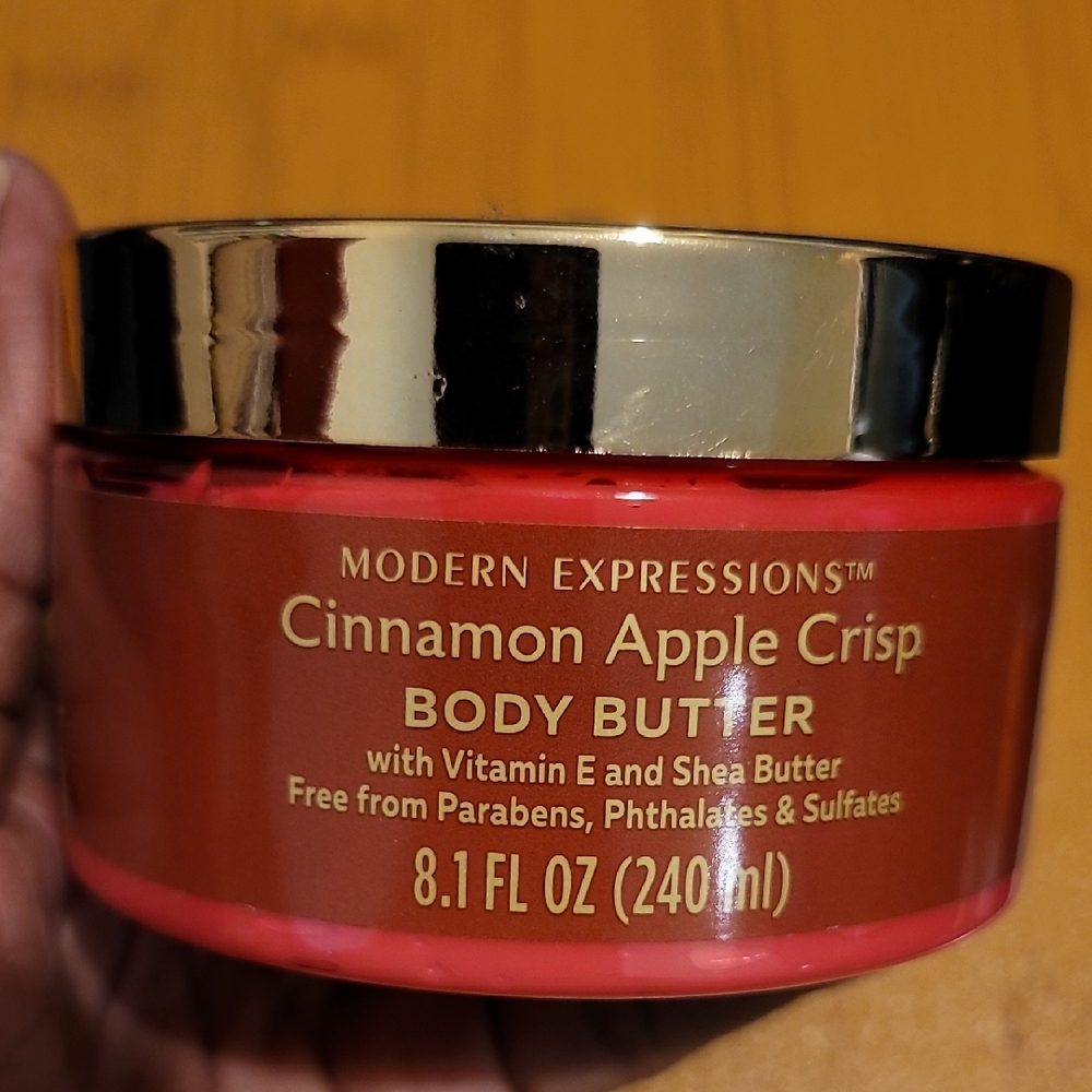 Modern Expressions Cinnamon Apple Crisp Body Butter - Vibrant Red